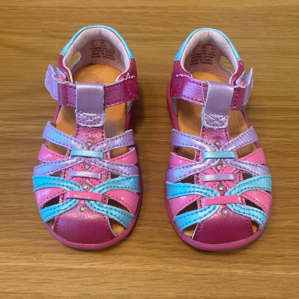 Stride Rite Leather Sandals Brand New!!! Size 5W